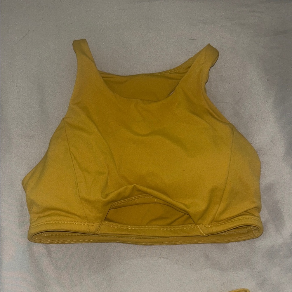 Alphalete Mustard Yellow Women's Athletic Crop Top